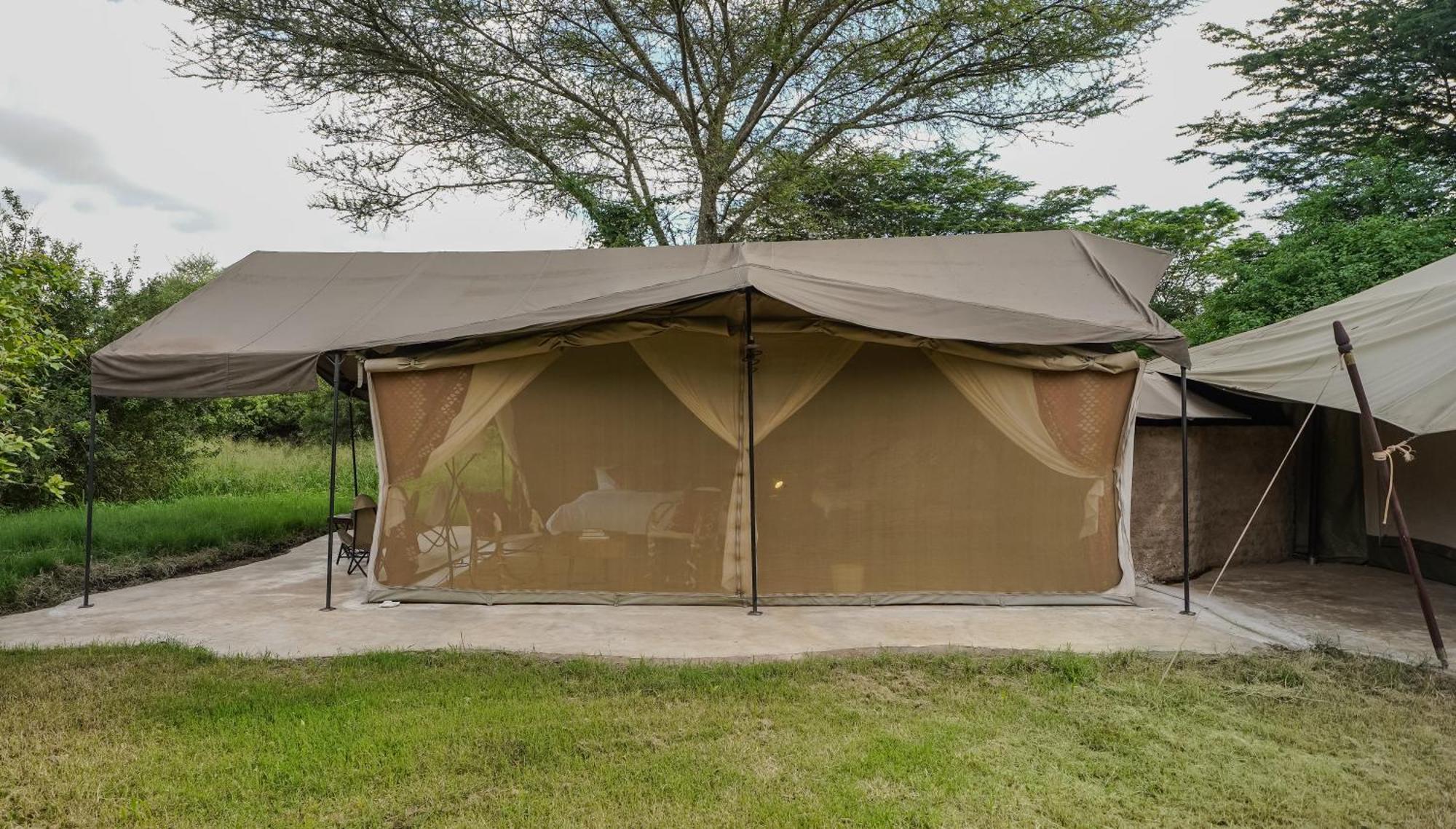 Dolly Farm & River Camp, Luxury Tents Usa River Экстерьер фото