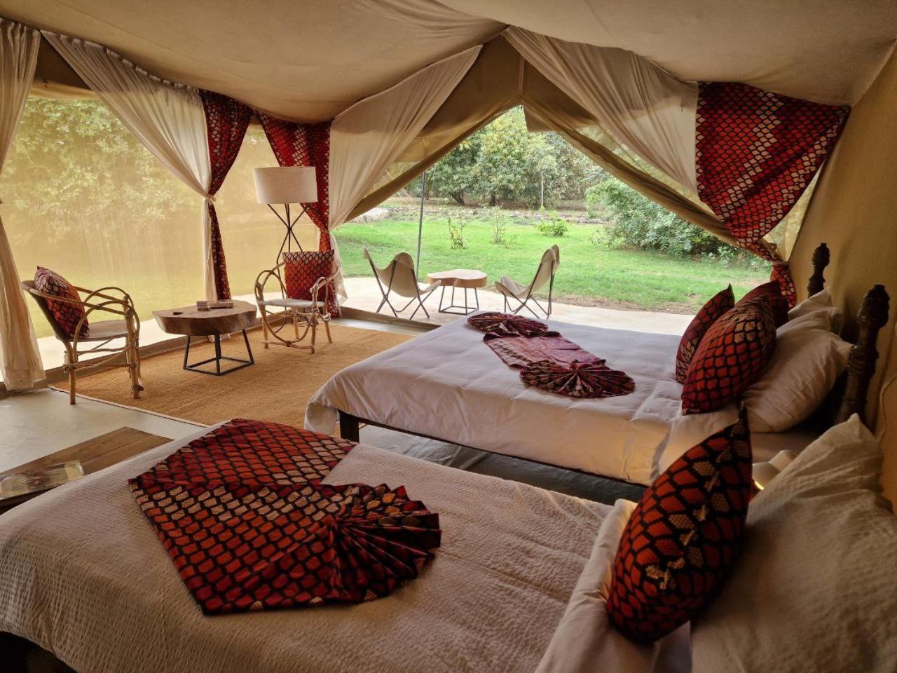 Dolly Farm & River Camp, Luxury Tents Usa River Экстерьер фото