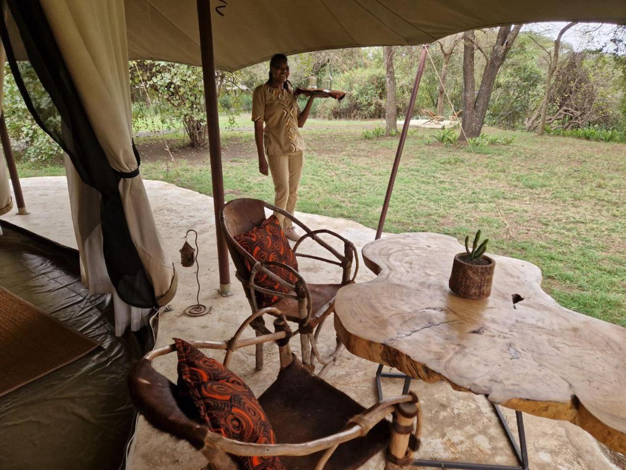Dolly Farm & River Camp, Luxury Tents Usa River Экстерьер фото